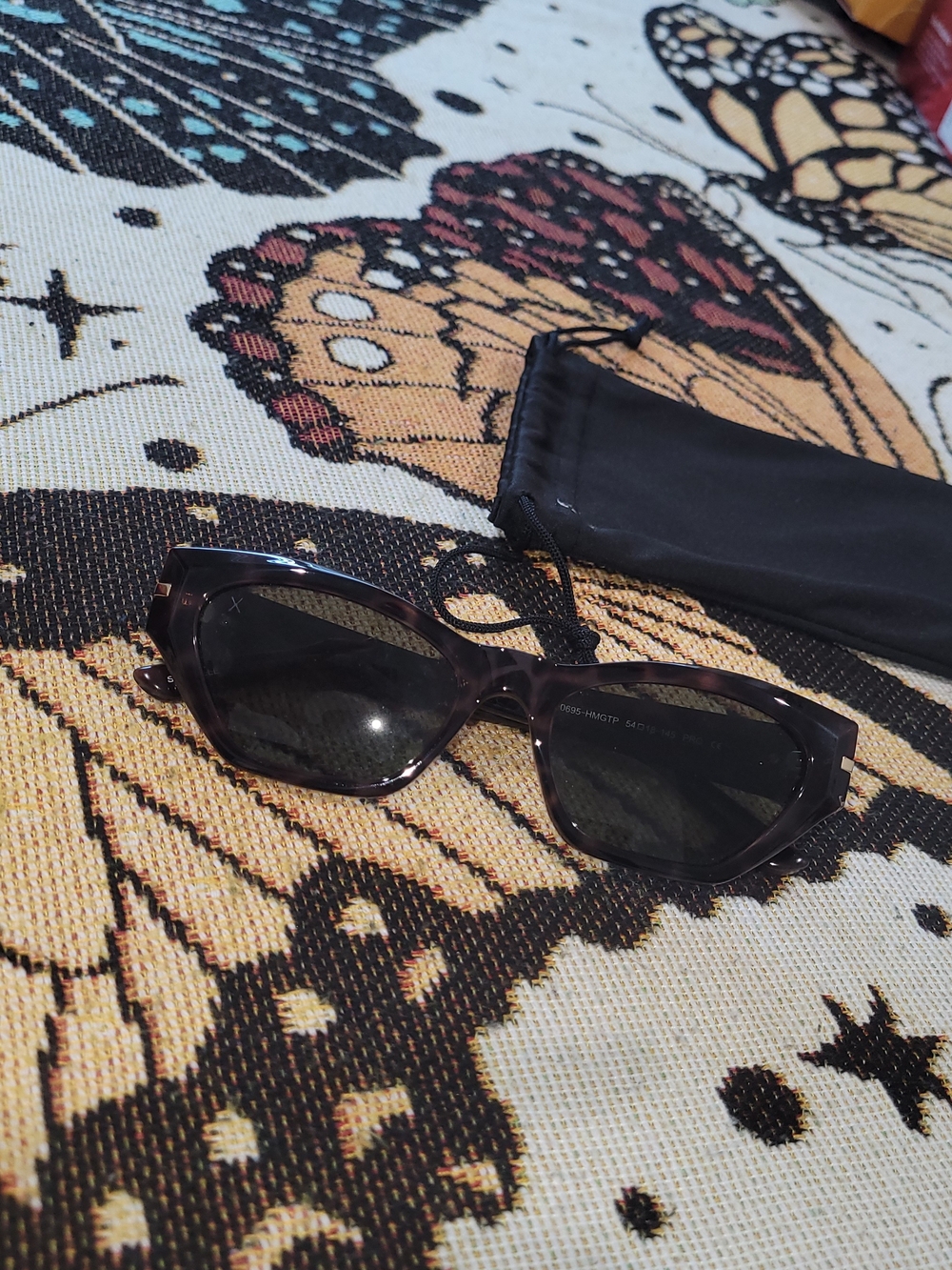 Women's Cat-Eye Sunglasses in Tortoiseshell
